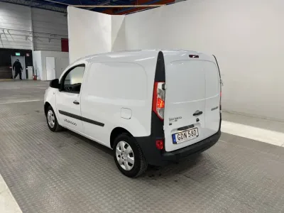 Renault Kangoo 1.5dCi Värmare V-inredd B-Kamera 3-sits Moms